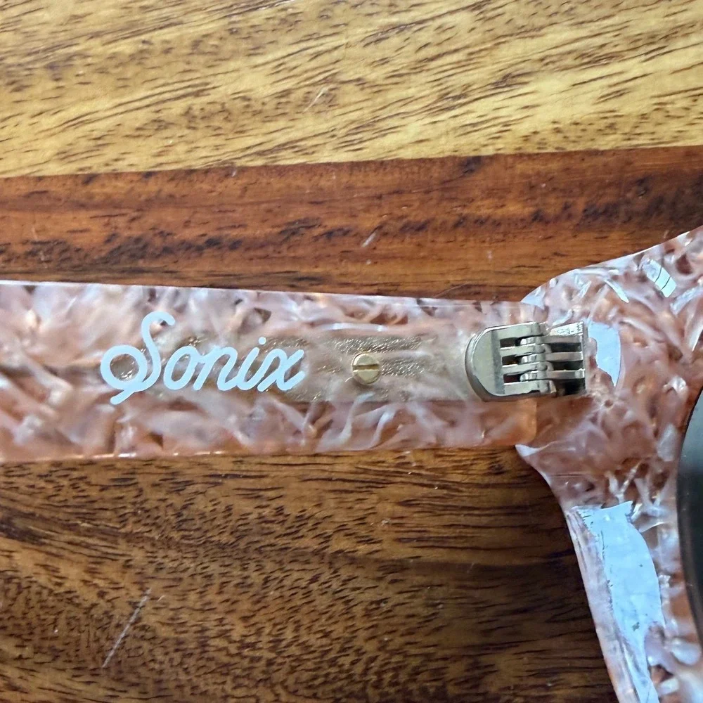 Sonix‎ Pink Marble Cat Eye Sunglasses & Silver Wire Frame Cat Eye Bundle 2pc